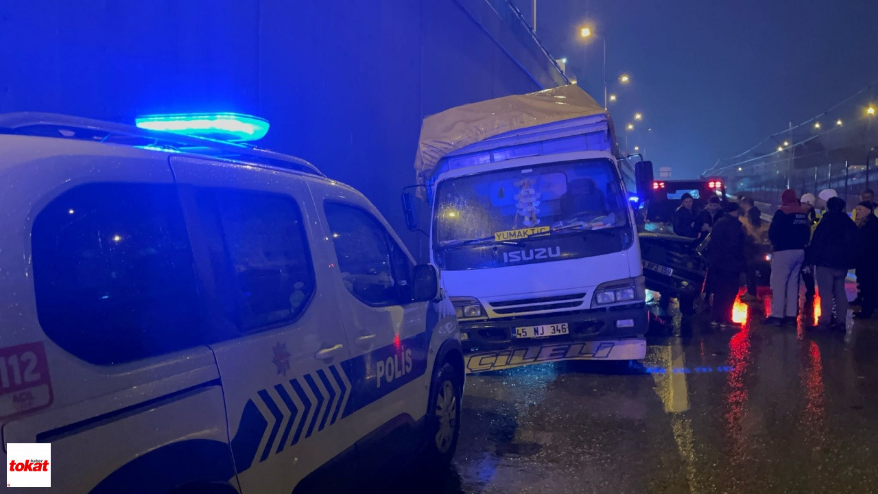 Zincirleme Kaza 1 Ölü 1'I Ağır 4 Yaralı4