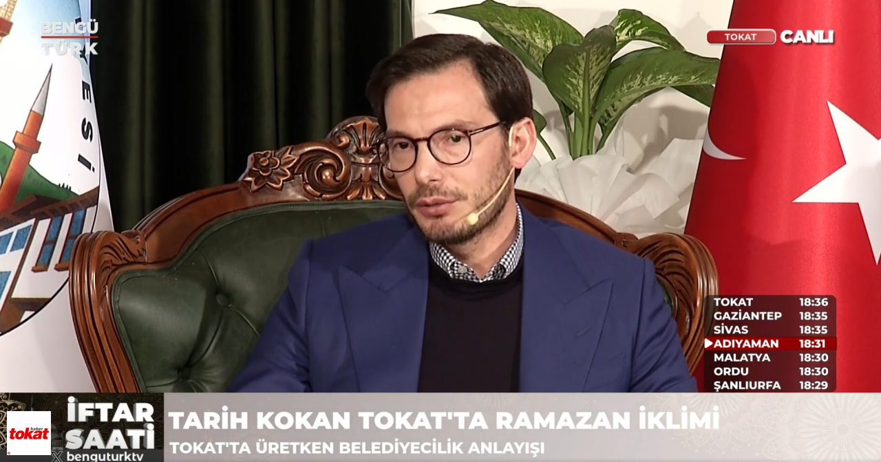 Bengü Türk (1)