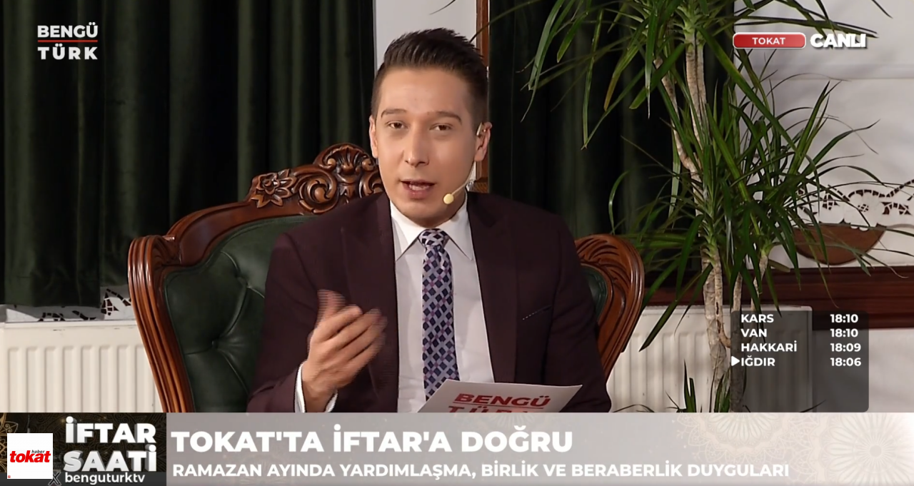 Bengü Türk (2)
