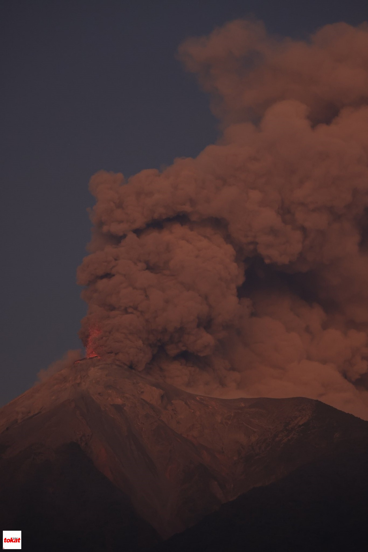Guatemala'daki Fuego Yanardağı’nda Patlama Meydana Geldi2
