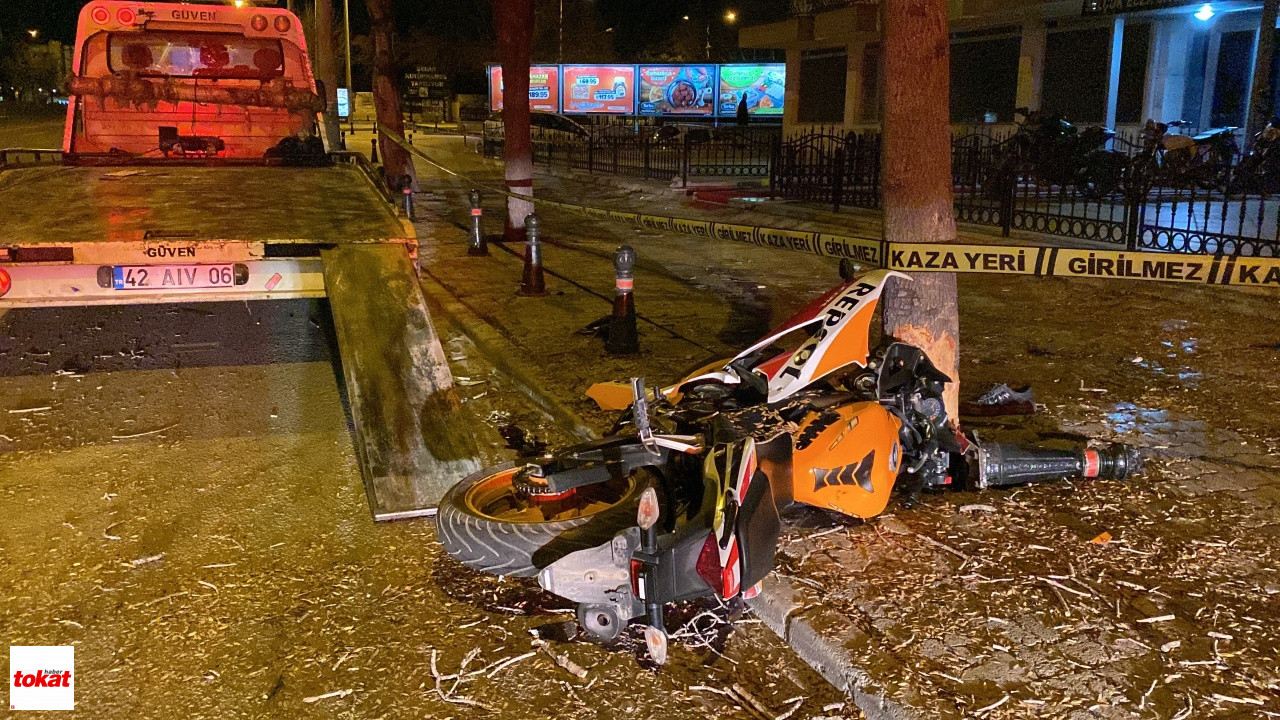 Kontrolden Çıkan Motosiklet Ağaca Çarptı5