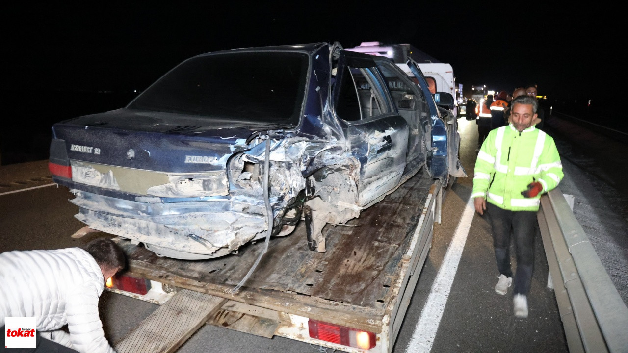 Korkunç Trafik Kazası 1 Ölü, 2 Yaralı1