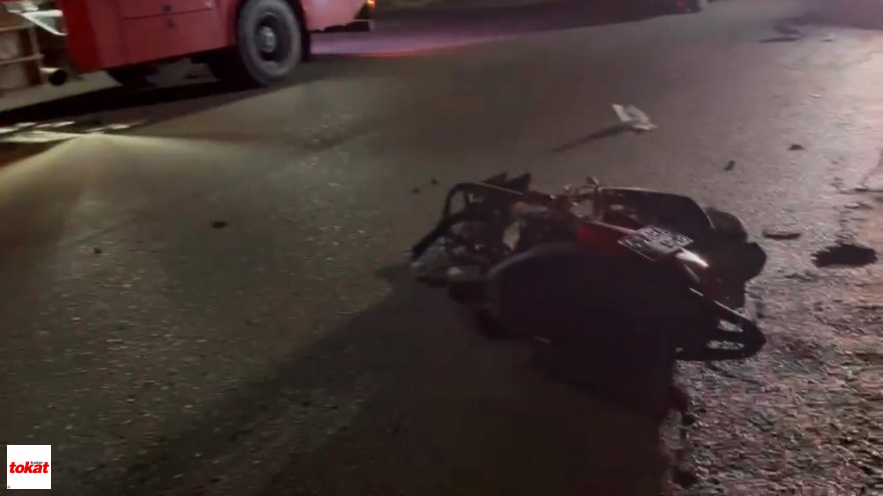 Otomobil Ile Motosiklet Çarpıştı 1 Ölü, 2 Yaralı2