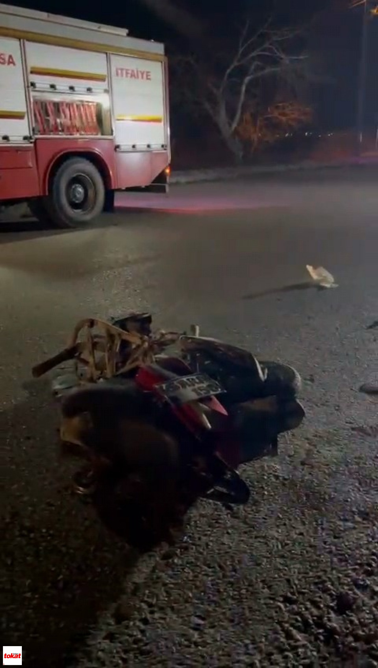 Otomobil Ile Motosiklet Çarpıştı 1 Ölü, 2 Yaralı3