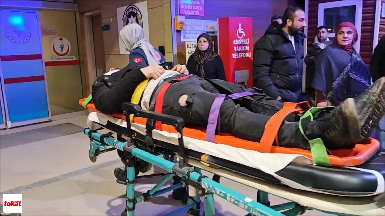 Otomobil Uçuruma Yuvarlandı 2'Si Ağır 5 Yaralı2