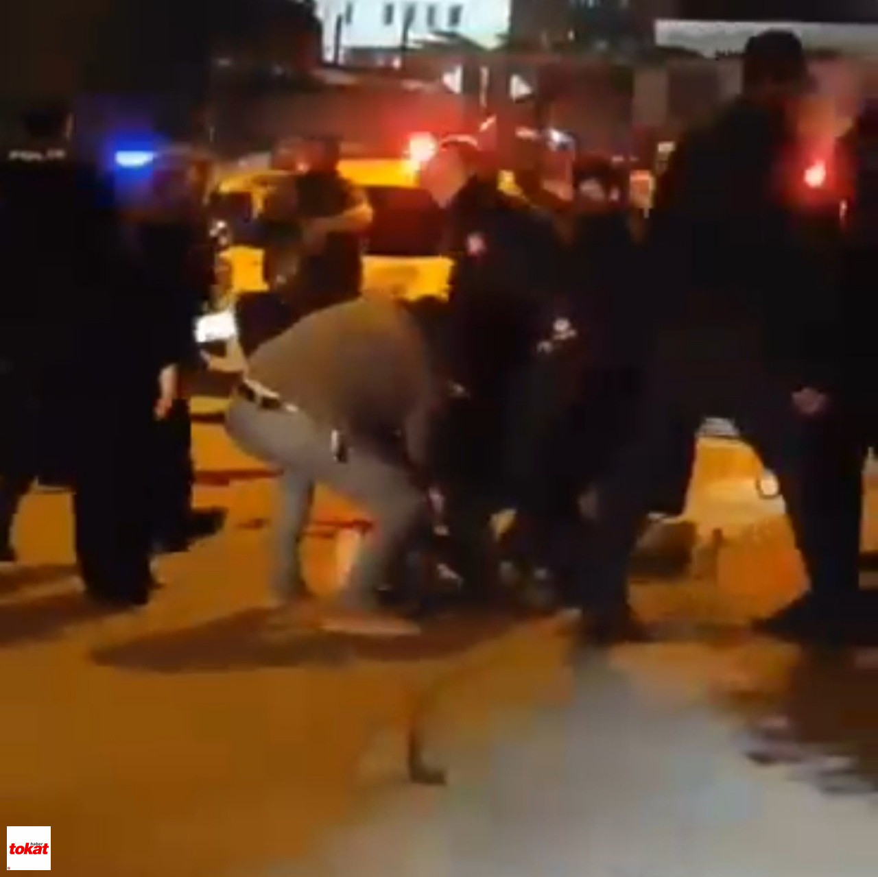 Düğünde Halay Başı Tartışması Kavgaya Dönüştü 1 Ağır Yaralı1