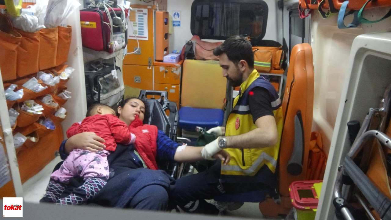Feci Kaza Genç Baba Öldü, Eşi Ve Oğlu Yaralandı2