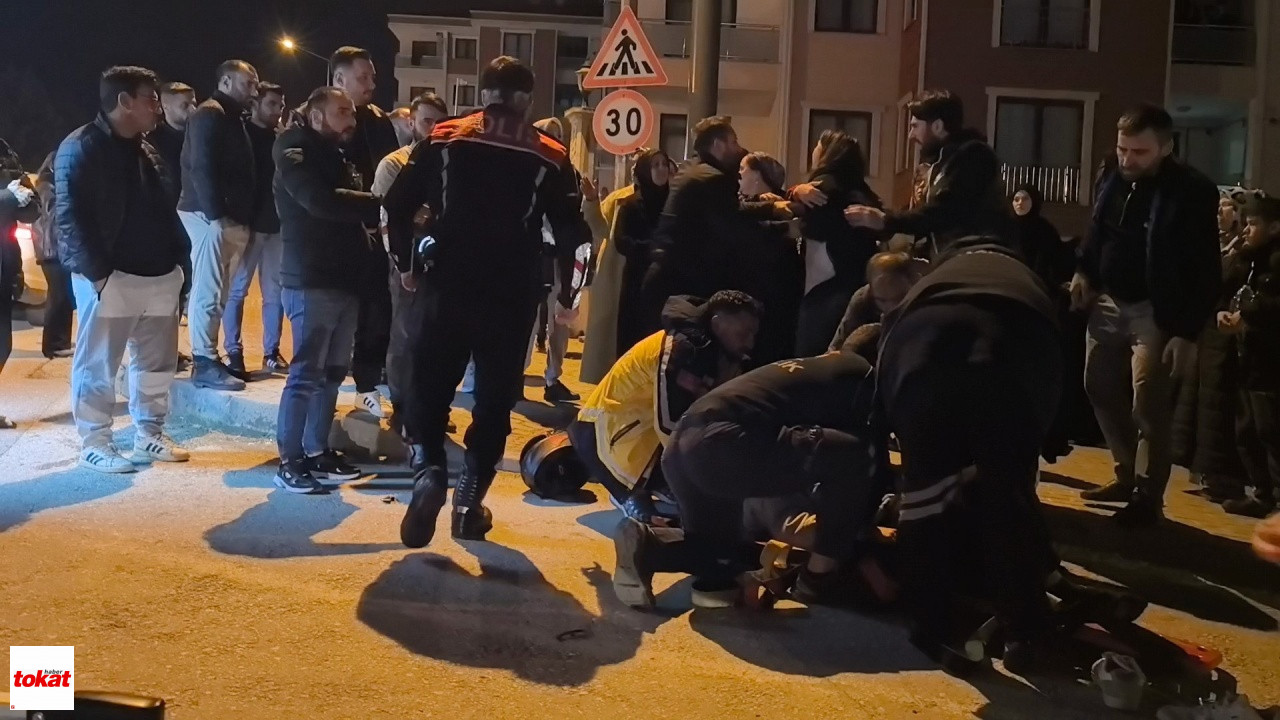 Otomobil Ile Çarpışan Motosiklet Sürücüsü Ağır Yaralandı Kaza Anı Kamerada2