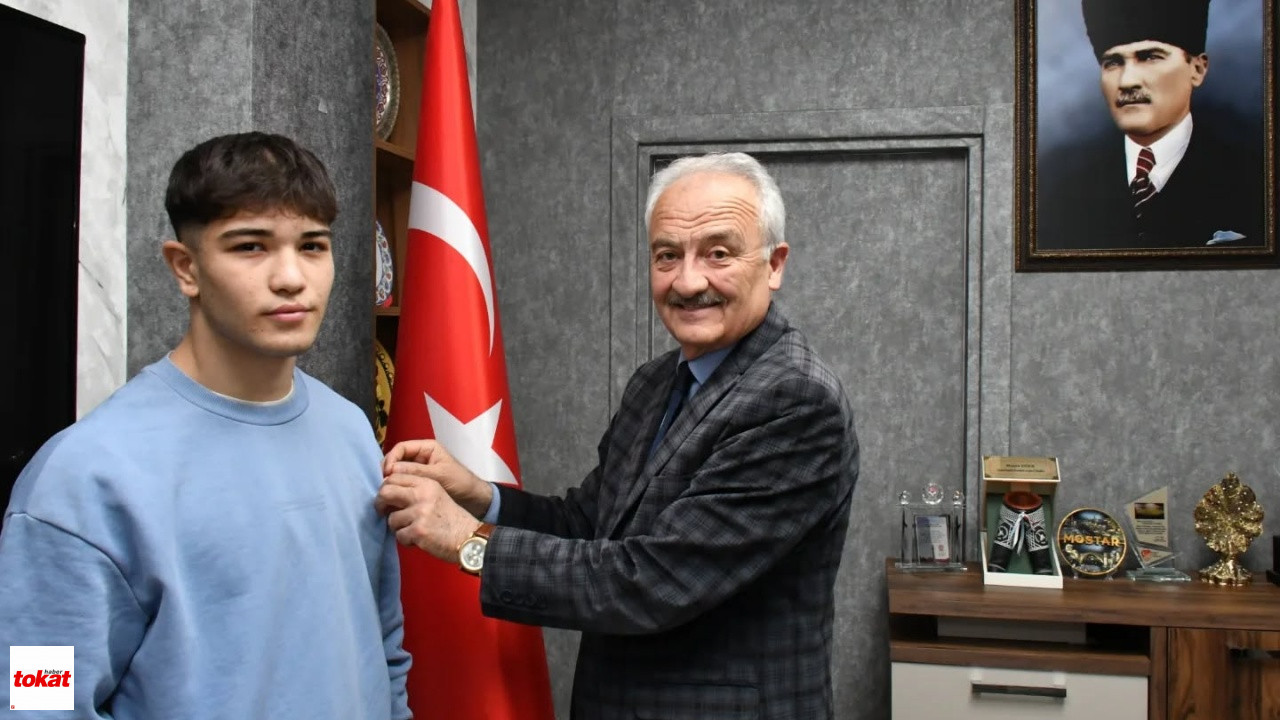 Tokat’ın Gururu Güreşçiler Altınla Ödüllendirildi2