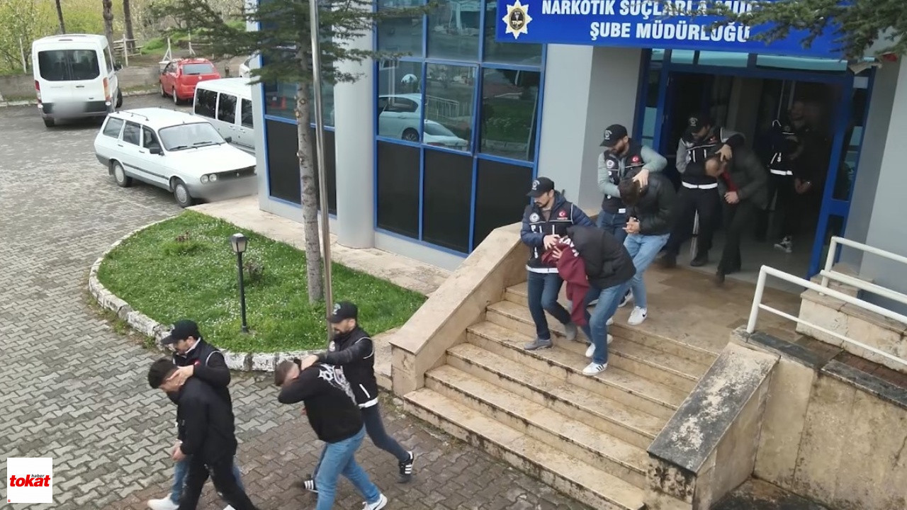 Uyuşturucuyu Patiğe Sakladılar 5 Kişi Tutuklandı