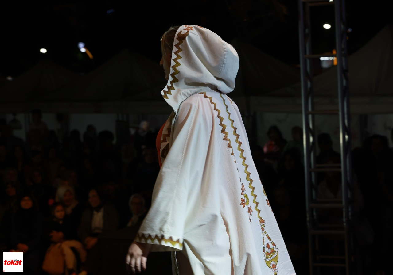 Belmek Defile (9)