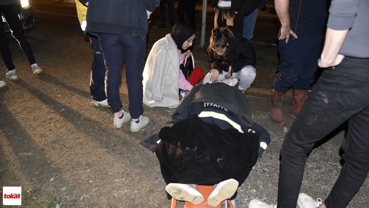 Çarpıştıktan Sonra Savrulan 2 Araç Yayaların Arasında Daldı 11 Yaralı