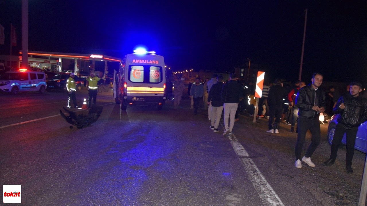 Çarpıştıktan Sonra Savrulan 2 Araç Yayaların Arasında Daldı 11 Yaralı4