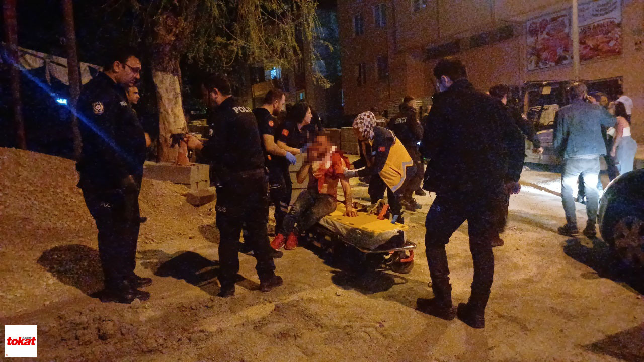 Iki Kişi Birbirini Bıçakladı1