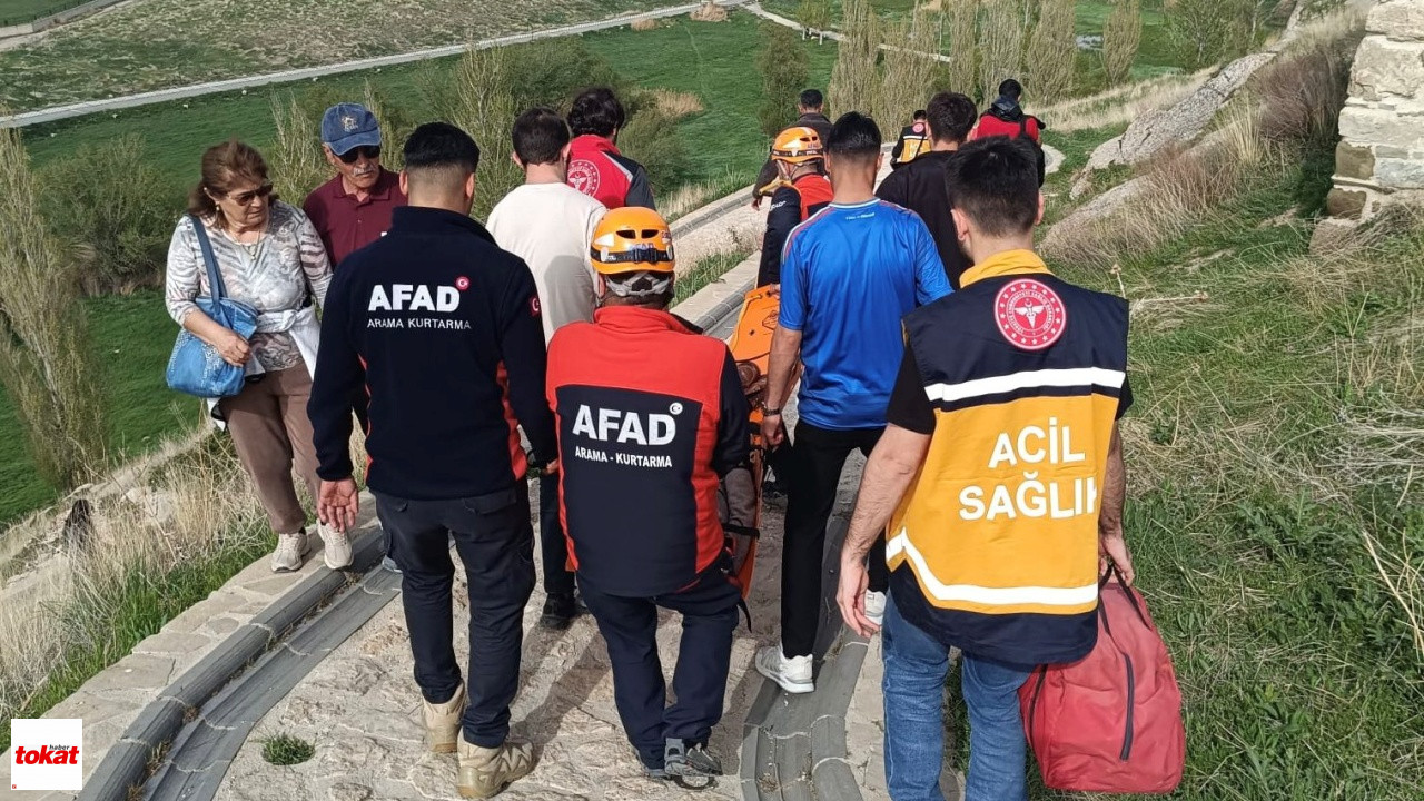 Kaleden Düşen Yaşlı Kadın Kurtarıldı