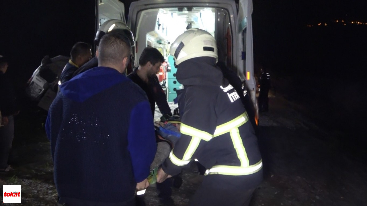 Minibüs Şarampole Yuvarlandı 1 Ölü, 4 Yaralı