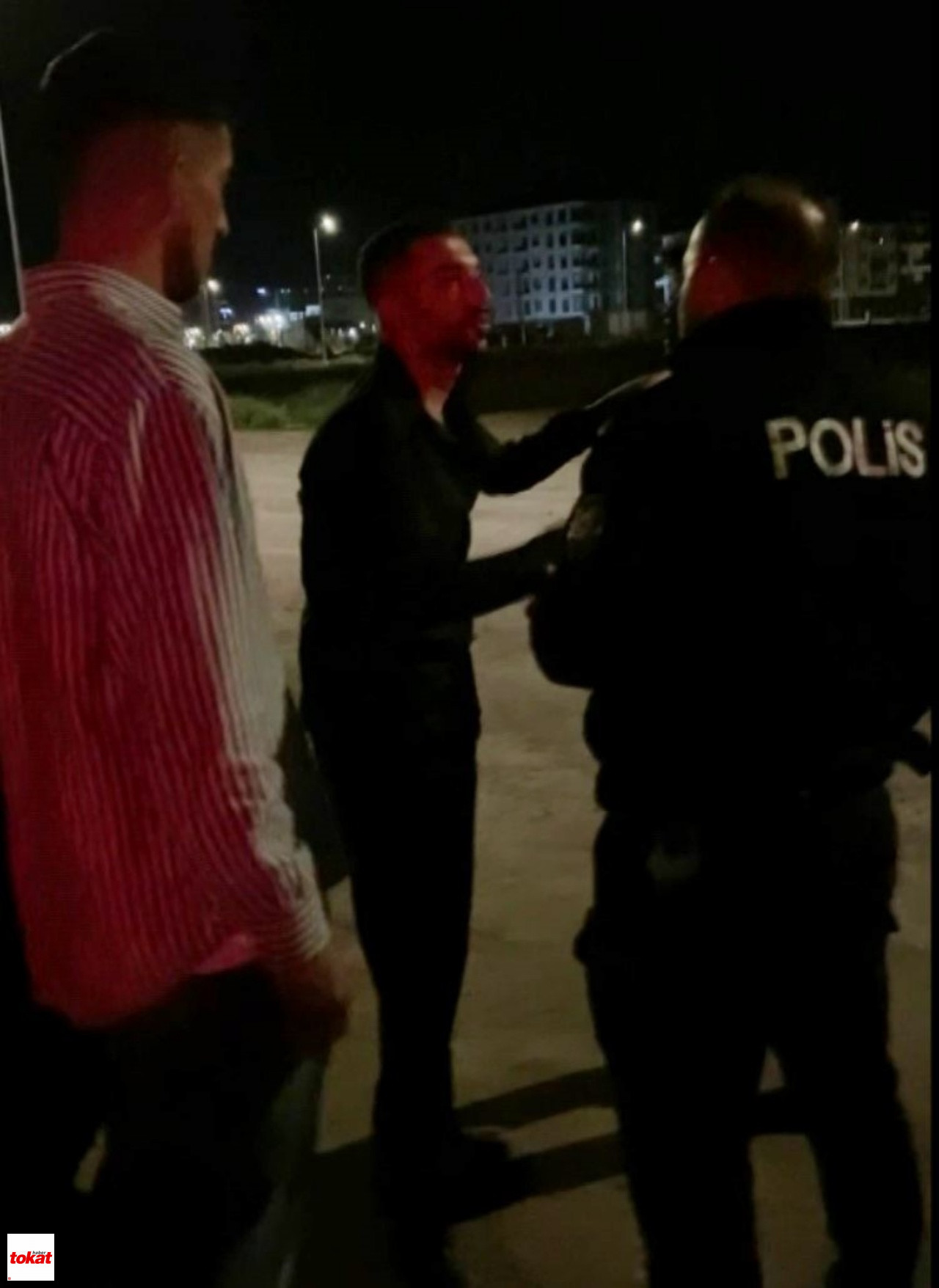 Tekme Ve Yumrukların Havada Uçuştuğu Düğün Kavgasında Polis Memurları Arada Kaldı3