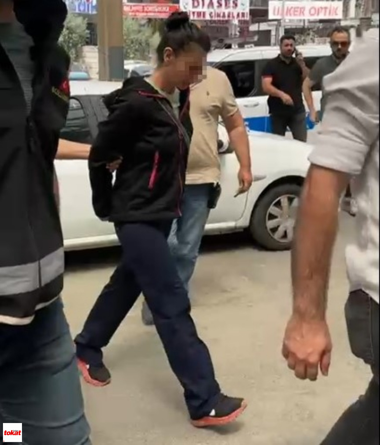Yangında Eşi Ve Iki Çocuğu Ölen Itfaiye Eri Tutuklandı3