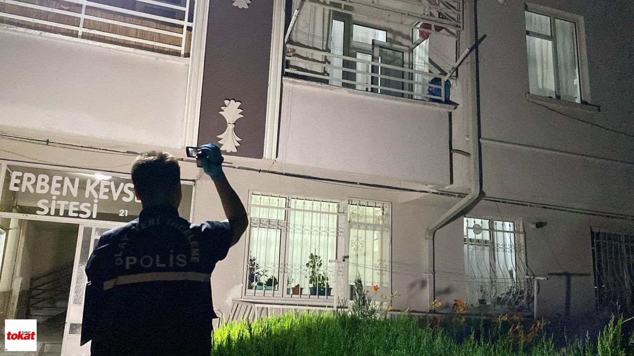Balkondan Düşen Çocuk Ağır Yaralandı