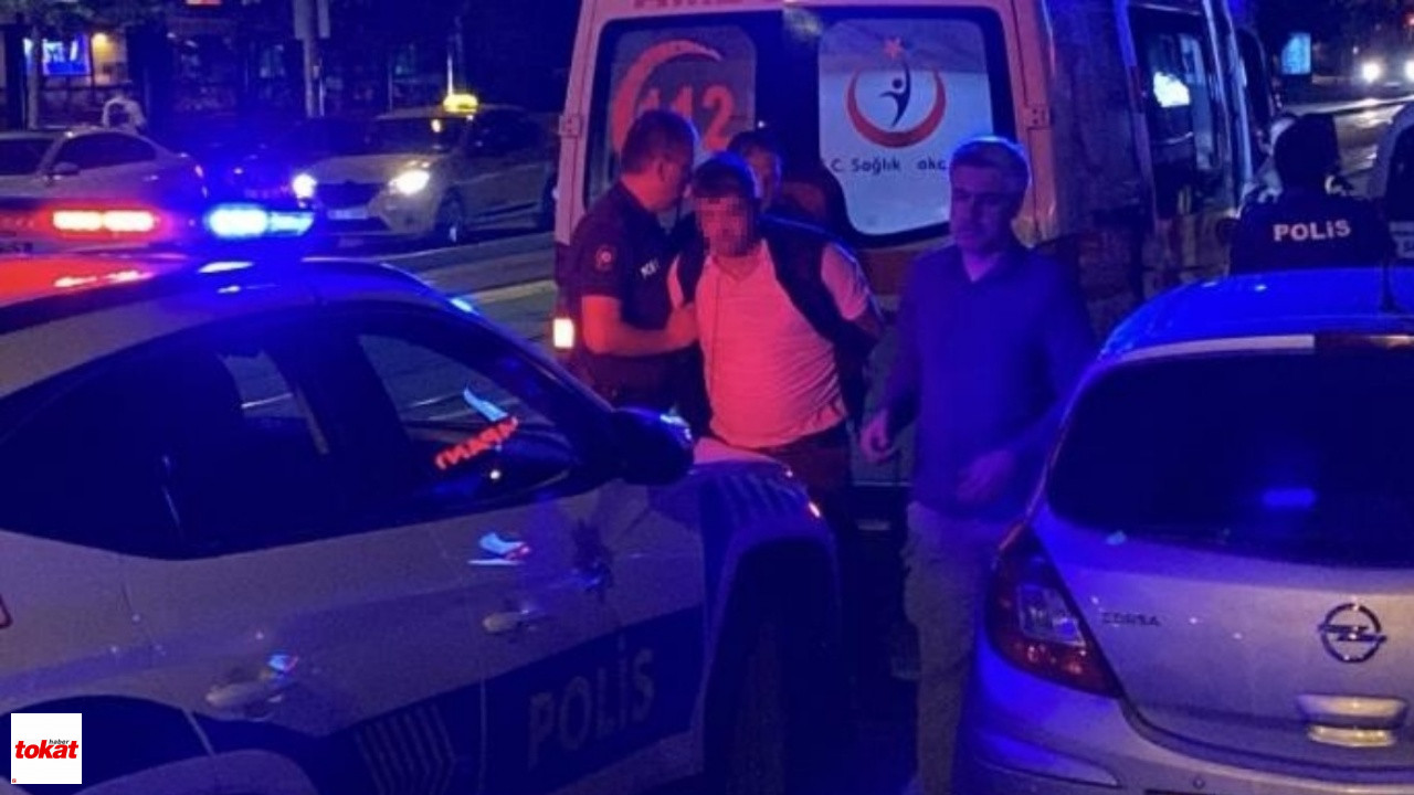 Elindeki Satırla Çevreye Saldıran Şahsa Gözaltı1