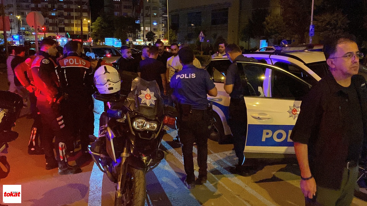 Elindeki Satırla Çevreye Saldıran Şahsa Gözaltı5