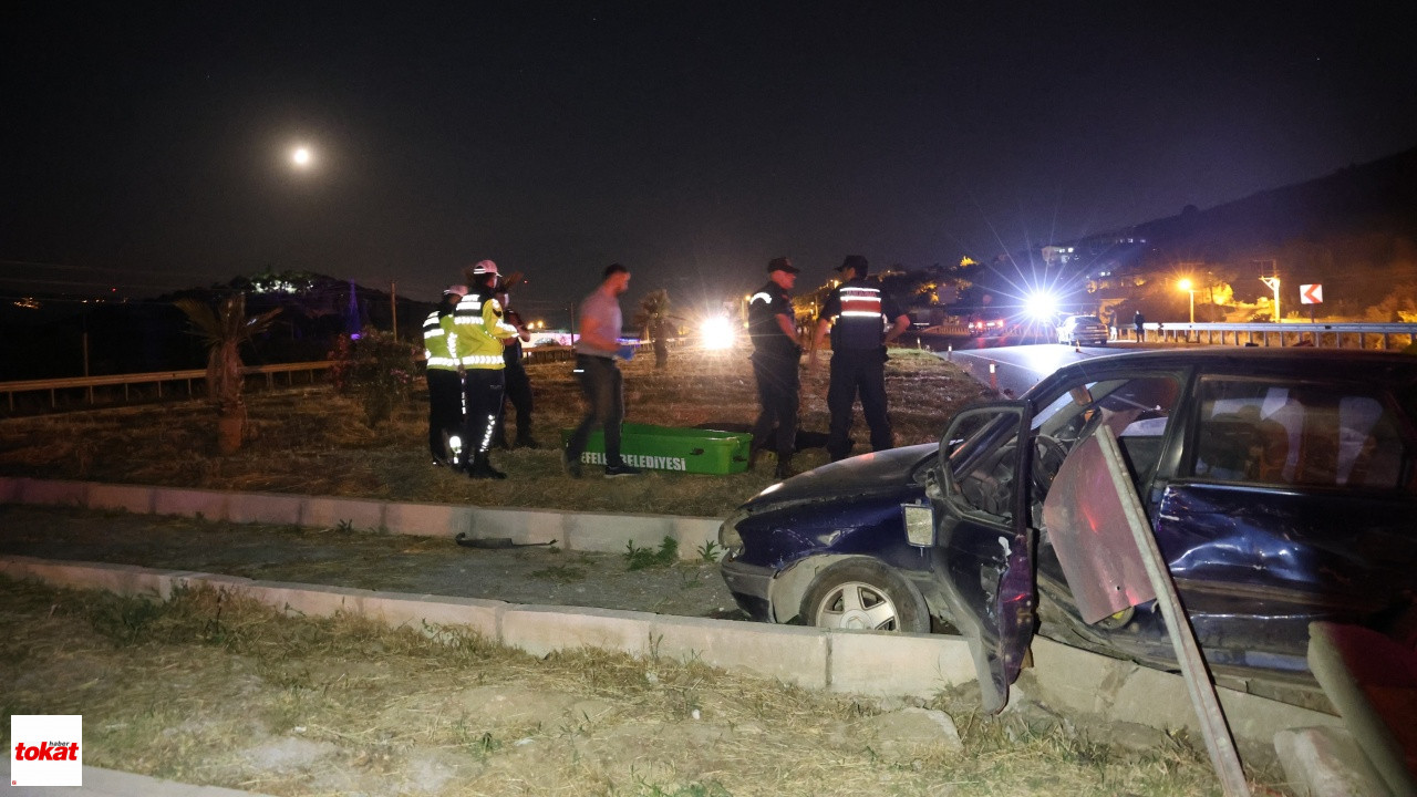 Feci Kaza... İki Otomobil Çarpıştı 2 Ölü, 3 Yaralı