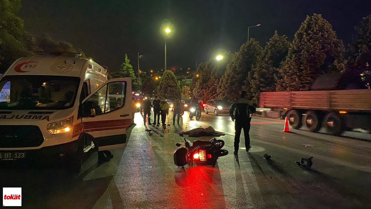Feci Kaza Tır, Motosiklet Sürücüsünü Ezdi2