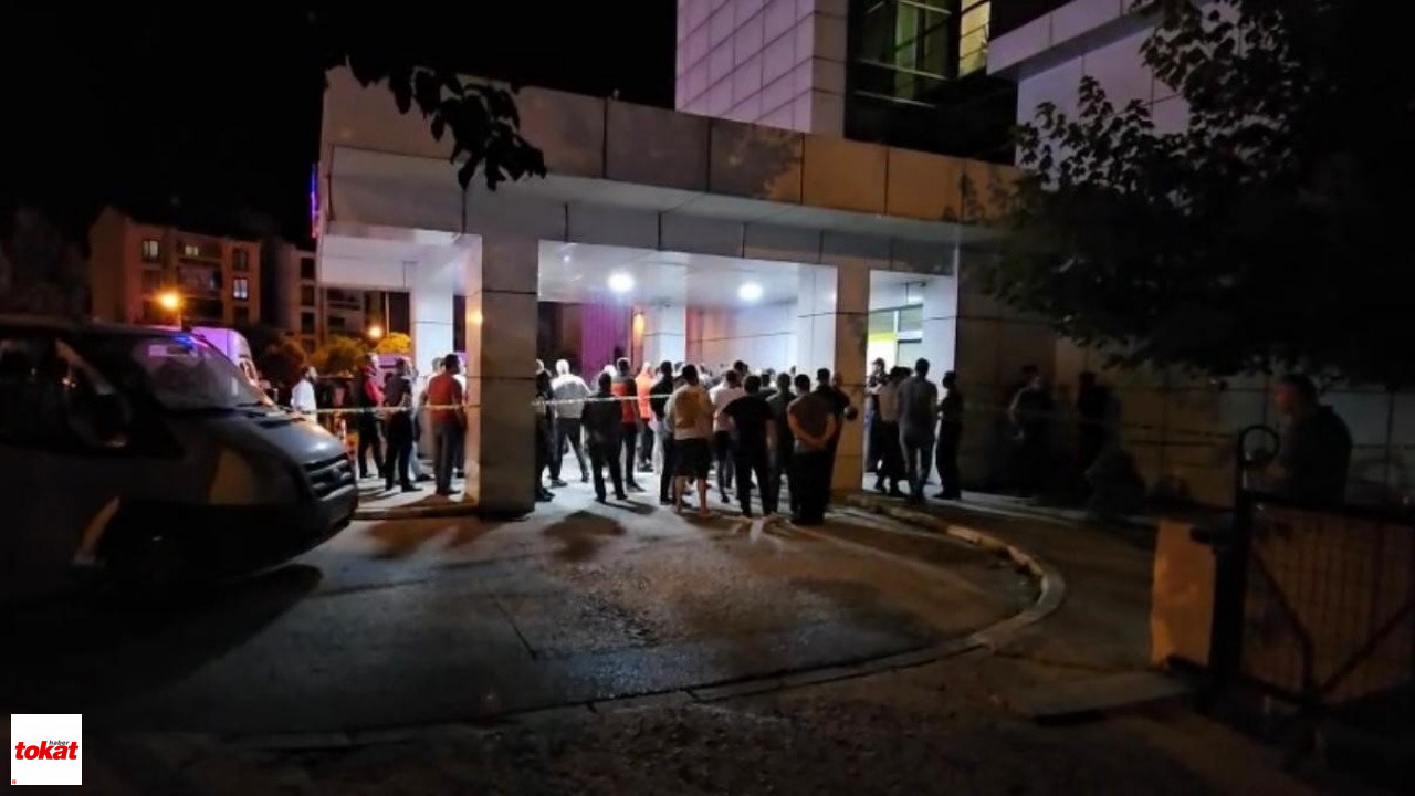 Hastane Bahçesinde Silahlı Kavga 1 Ölü3