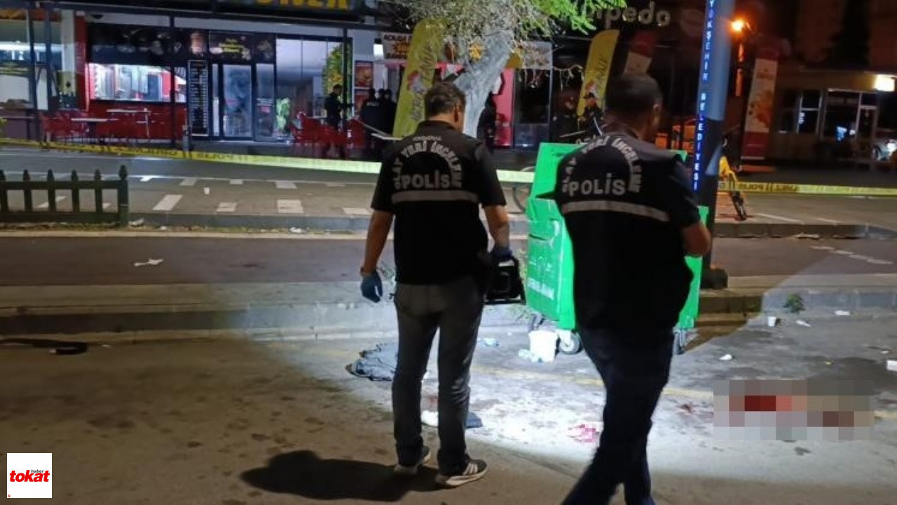 Iki Grup Arasında Çıkan Silahlı Ve Bıçaklı Kavga Kamerada 1 Ölü, 1 Yaralı
