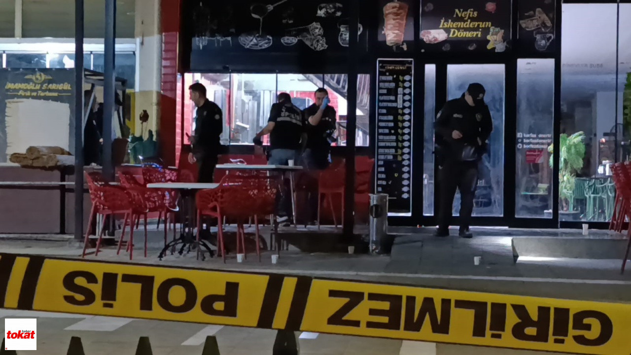 Iki Grup Arasında Çıkan Silahlı Ve Bıçaklı Kavga Kamerada 1 Ölü, 1 Yaralı2