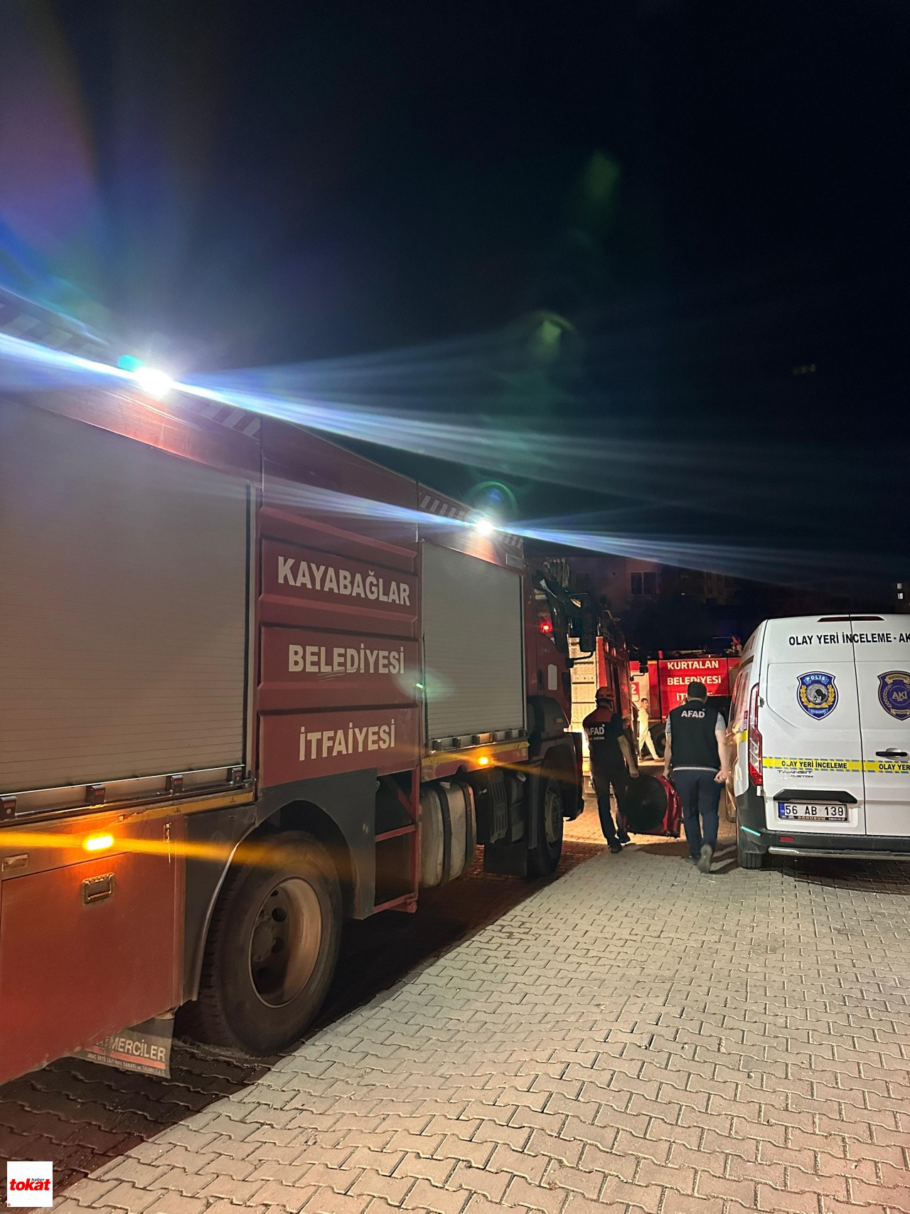 Polis Lojmanında Korkutan Yangın 13 Kişi Dumandan Etkilendi1