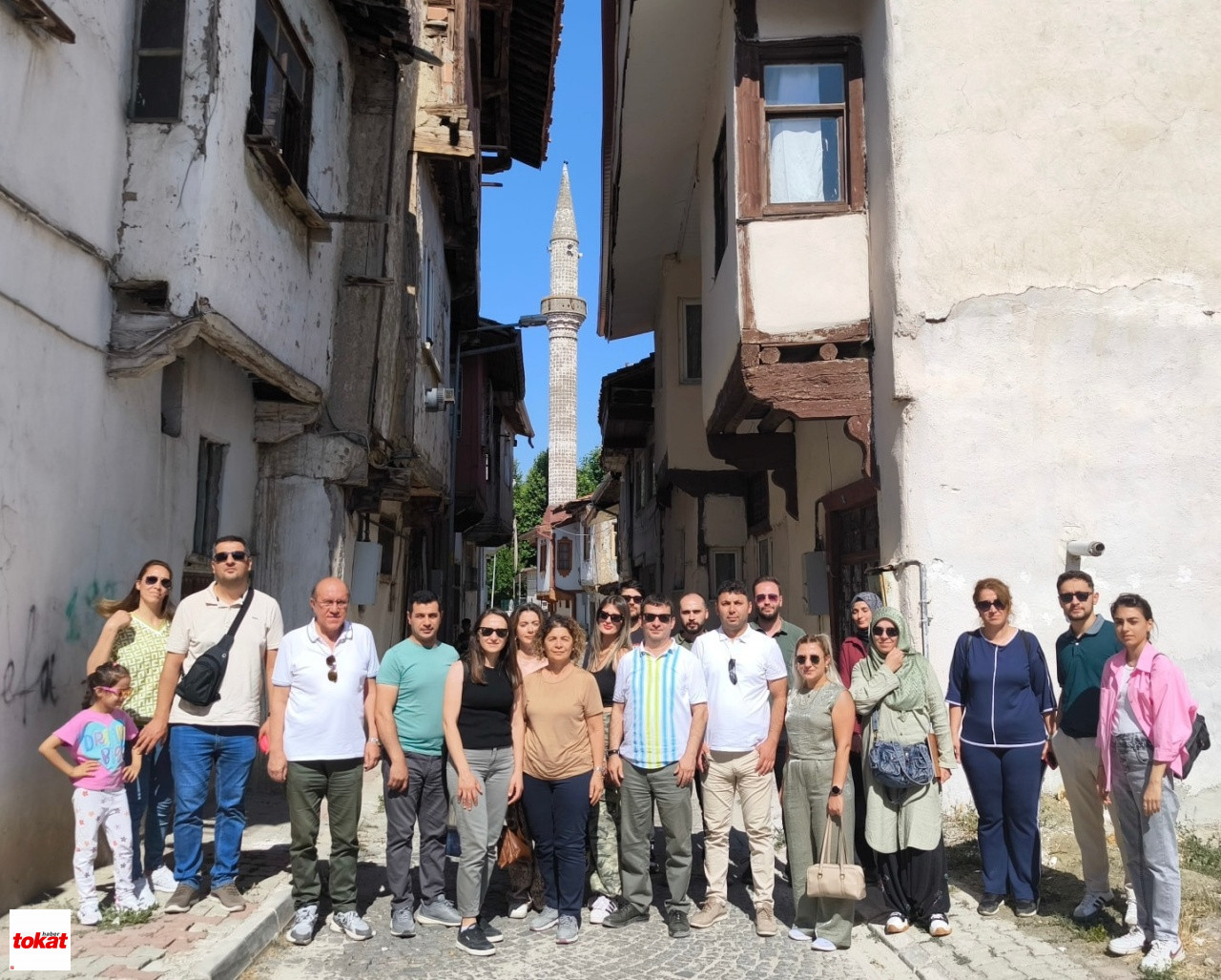 Amasya 26 Kişilik Grup Zile Mozaik Kazı Alanı Inceleme2