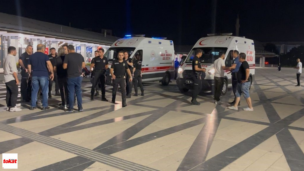 Bıçaklı Dehşet 14 Yaşındaki Genç Kız 4 Kişiyi Bıçakladı2