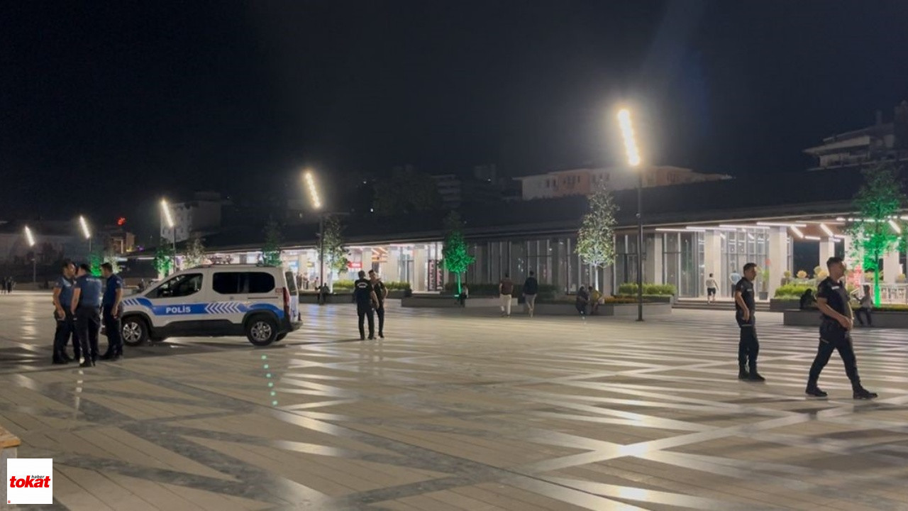 Bıçaklı Dehşet 14 Yaşındaki Genç Kız 4 Kişiyi Bıçakladı3
