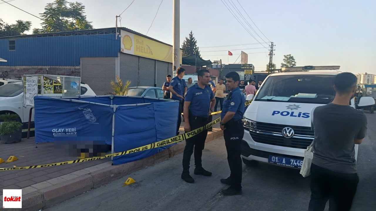 Eşinden Boşanmasından Sorumlu Tuttuğu Kadını Yaraladı Ardından Intihar Etti