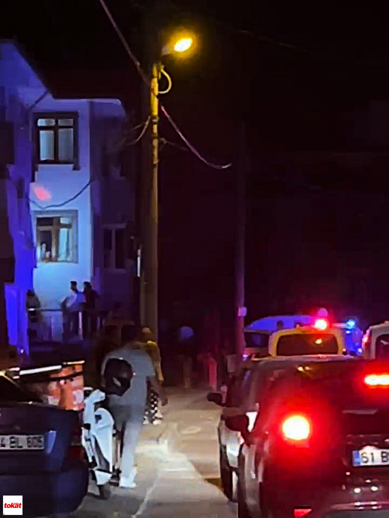 Kıskançlık Krizi Eski Karısını Ve Üvey Kızını Bıçakla Yaraladı