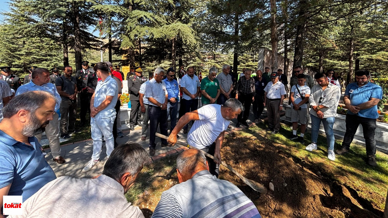 Şehidin Naaşı 67 Yıl Sonra Memleketinde Toprağa Verildişehidin Naaşı 67 Yıl Sonra Memleketinde Toprağa Verildi4