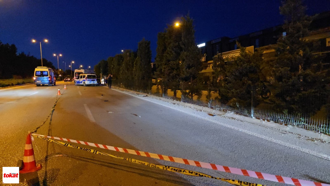 Yolun Karşısına Geçerken Otomobilin Çarptığı Genç Hayatını Kaybetti4
