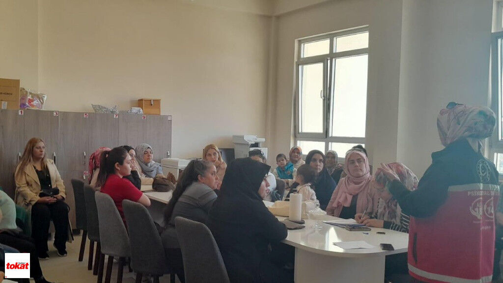 Turhal Veliler “Bilinçli Ve Güvenli Teknoloji Kullanımı” Eğitimi