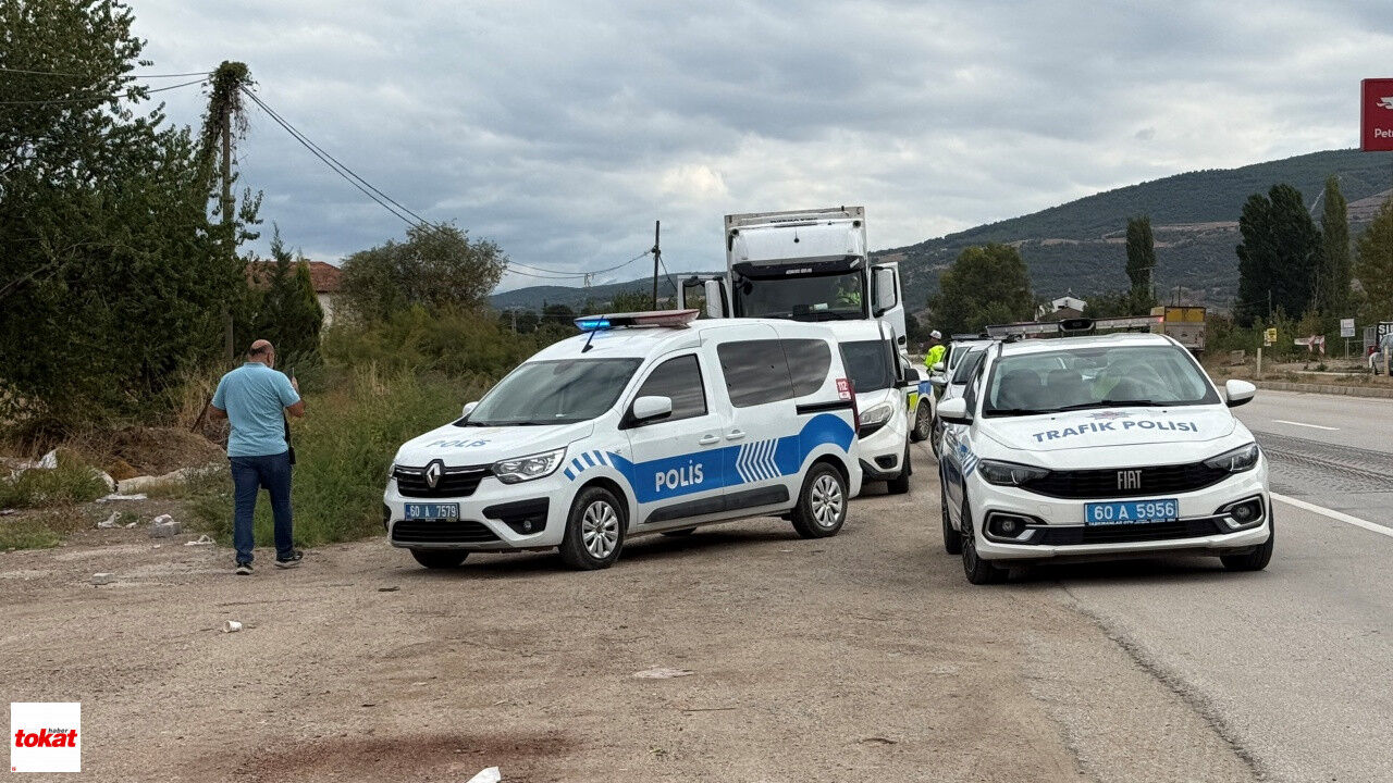 Tokat'ta Uygulama Noktasında Kaçan Göçmen Konteyner Altında Yakalandı2