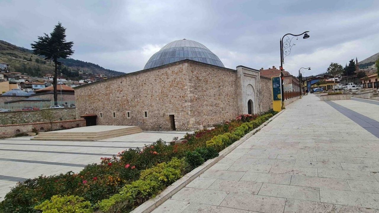 Tokat'ta Bulunan Yağıbasan Medresesi Tarihe Işık Tutuyor!