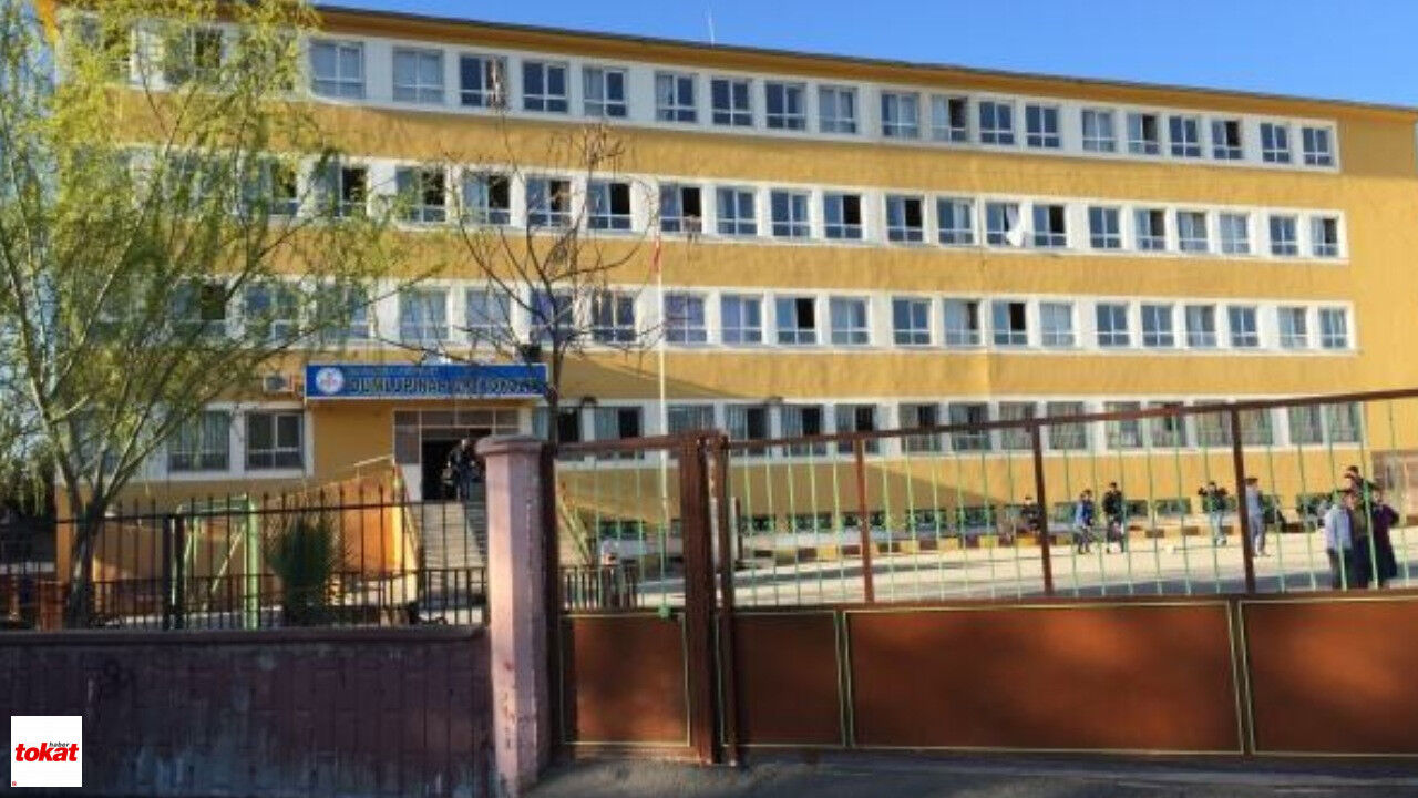Okulda Müdür Yardımcısına Bıçaklı Saldırı İddiası Valilikten Açıklama Geldi!