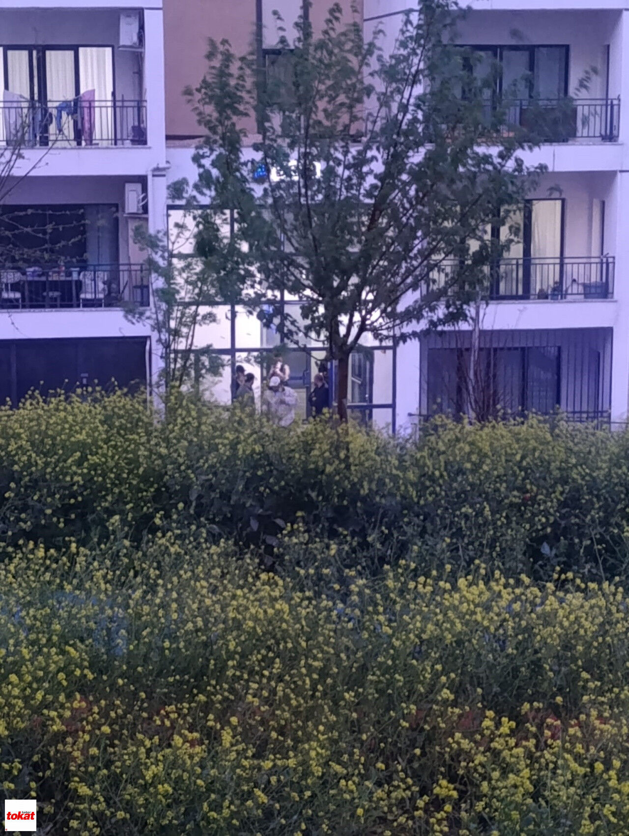 Polis Memurunun Kızı Babasına Ait Silahla Kendini Vurdu2