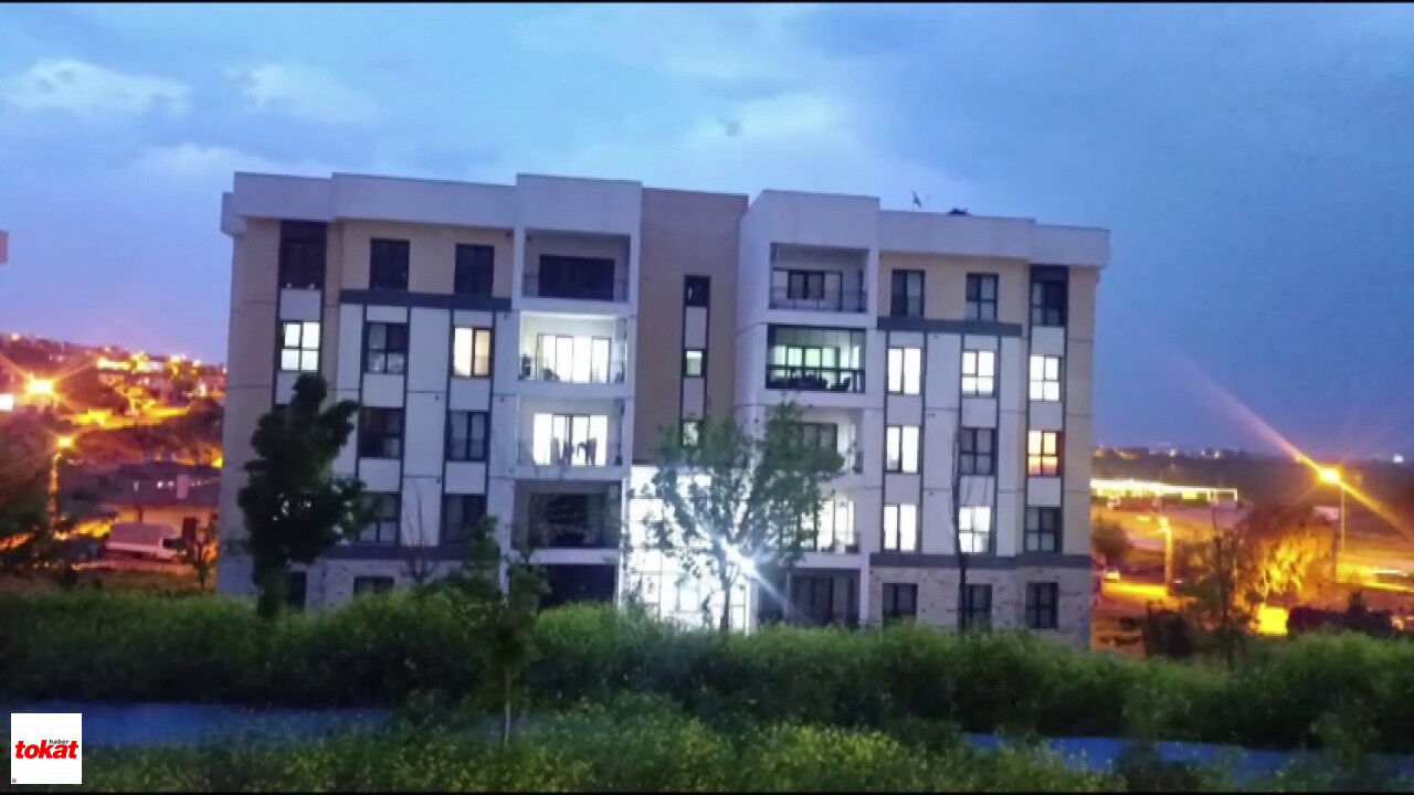 Polis Memurunun Kızı Babasına Ait Silahla Kendini Vurdu3