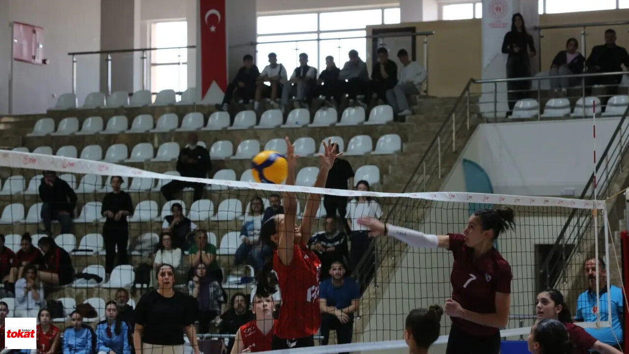 Tokat Milli Eğitim Spor Kulübü Kulüplerarası Midi Kızlar Voleybol Grup Müsabakaları Sivas4