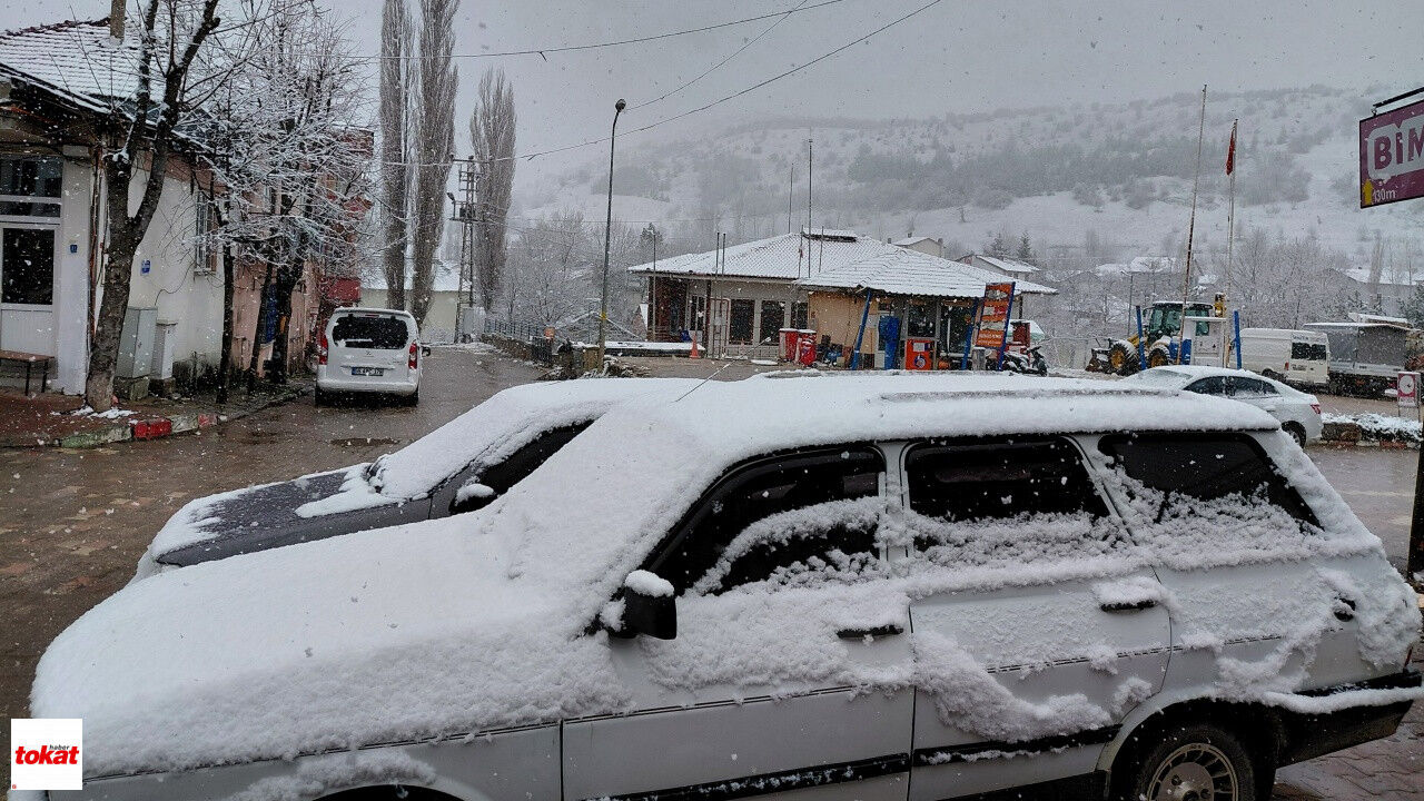 Tokat'ın Başçiftlik Ilçesinde Kar Yağışı Etkili Oluyor1