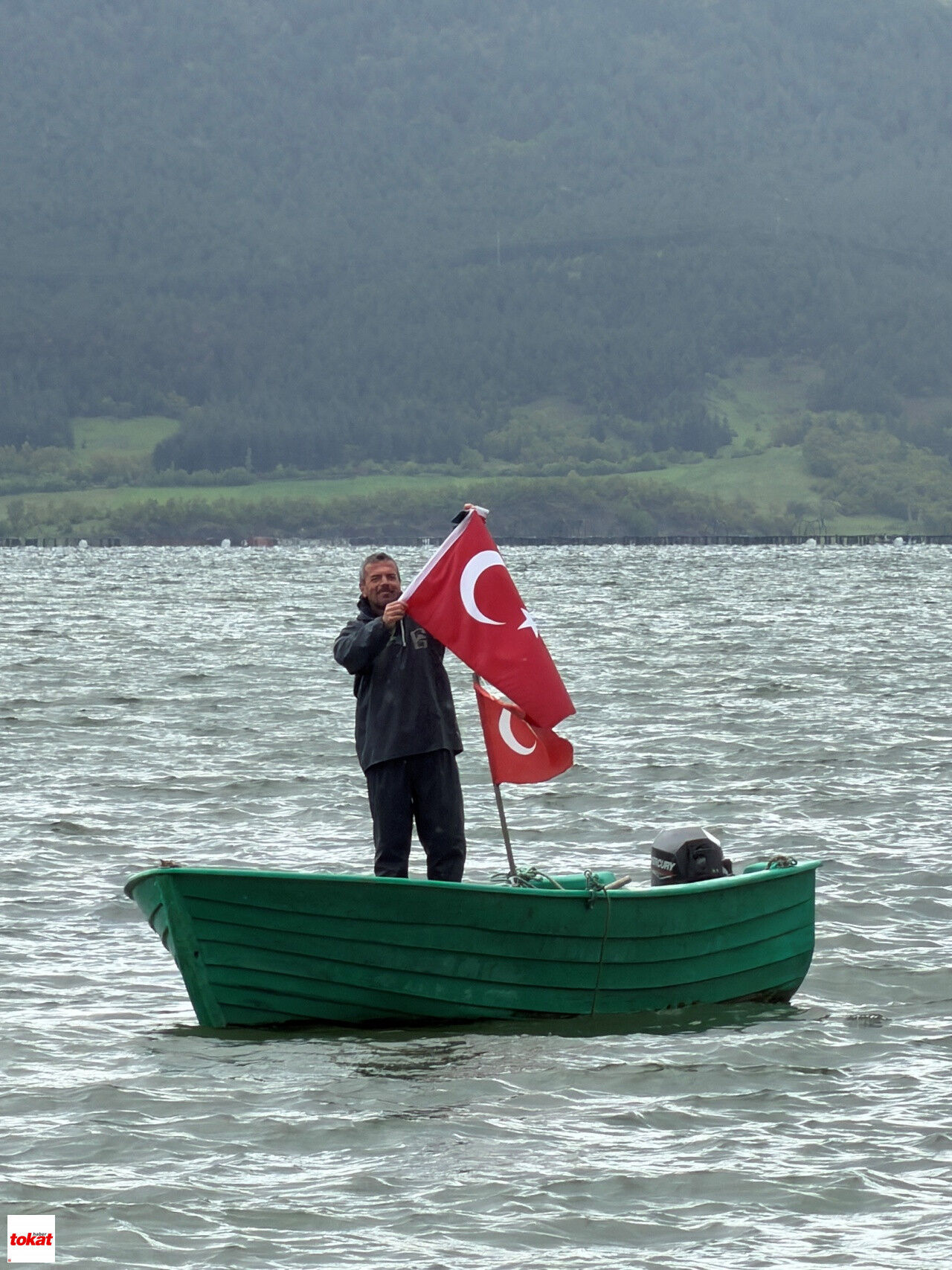 Almus Barajı Türk Bayrağı3
