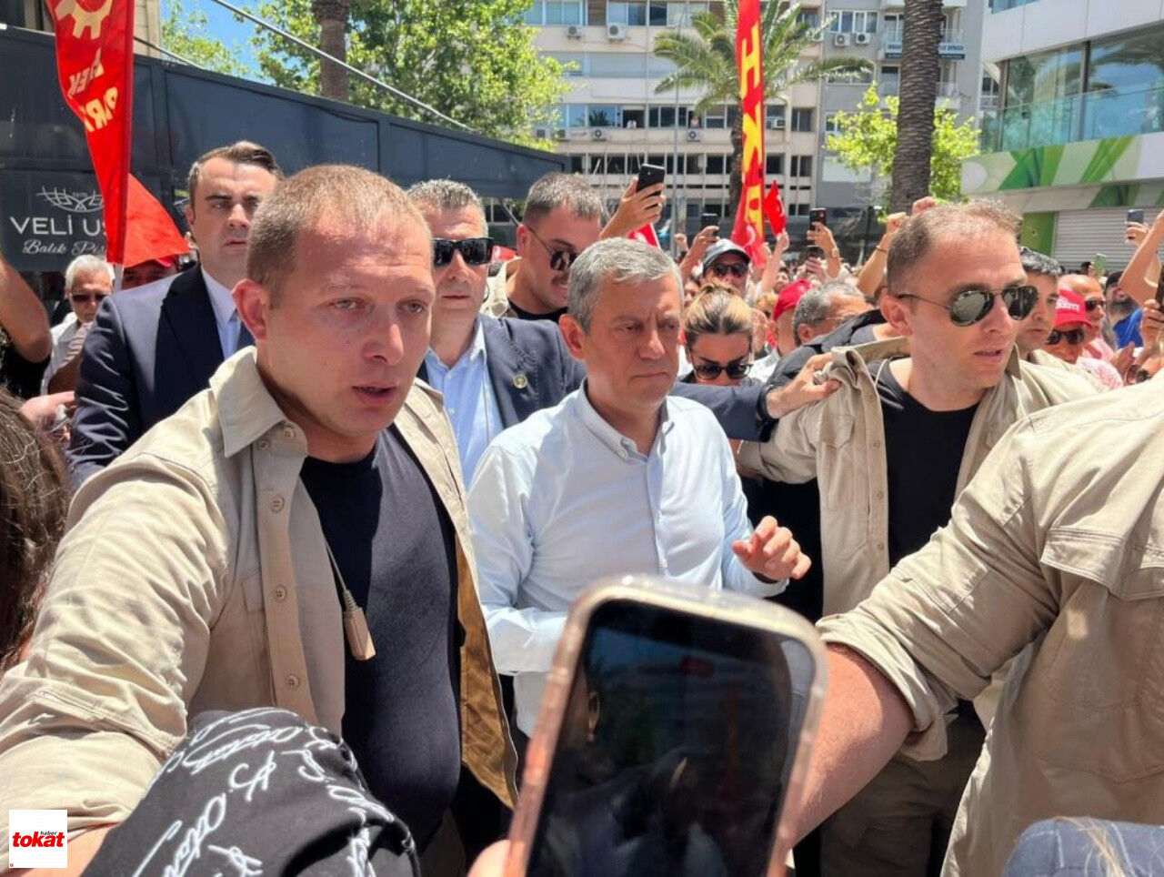 Özgür (2)