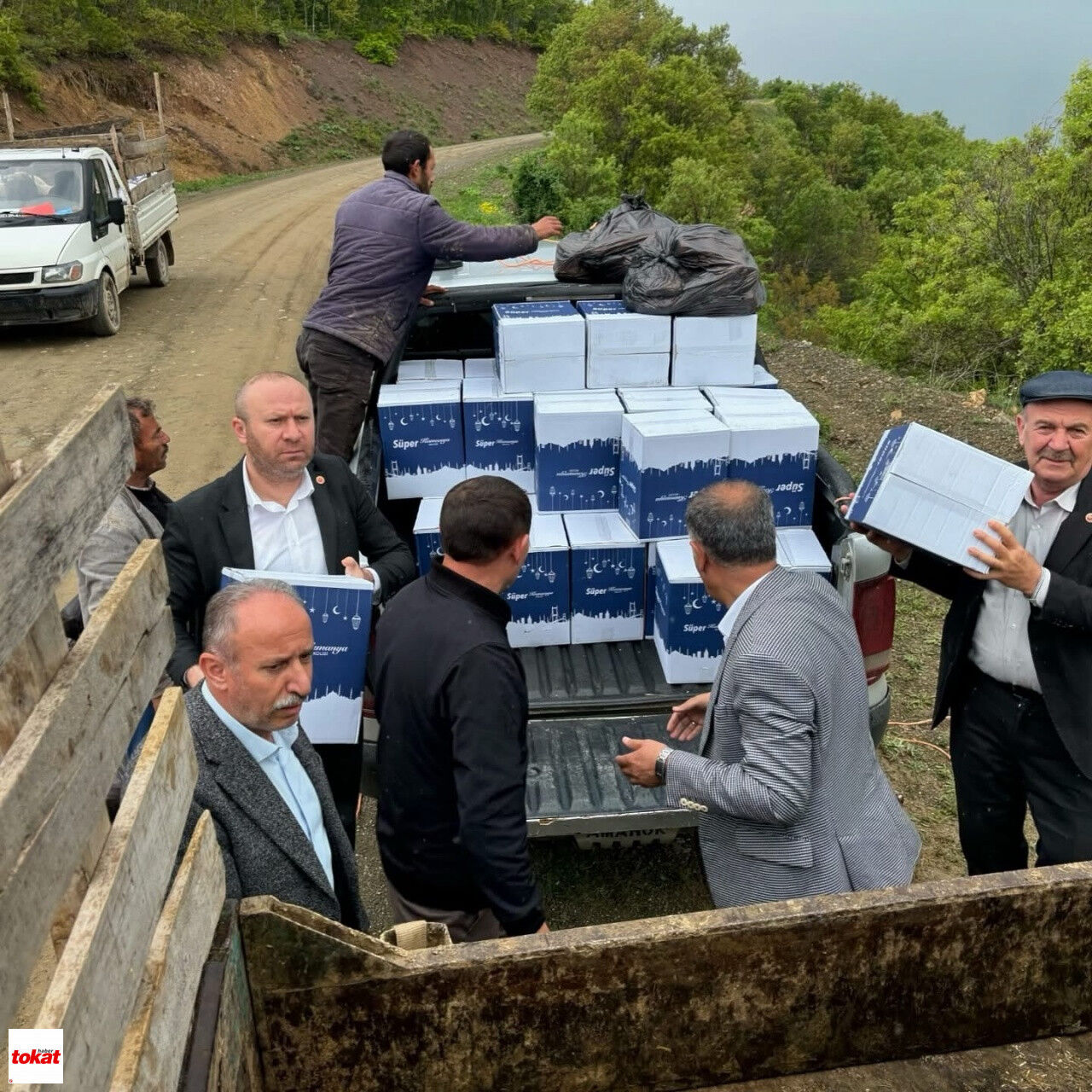 Tokat Mhp Mülk Köyü Erzak Yardımı1