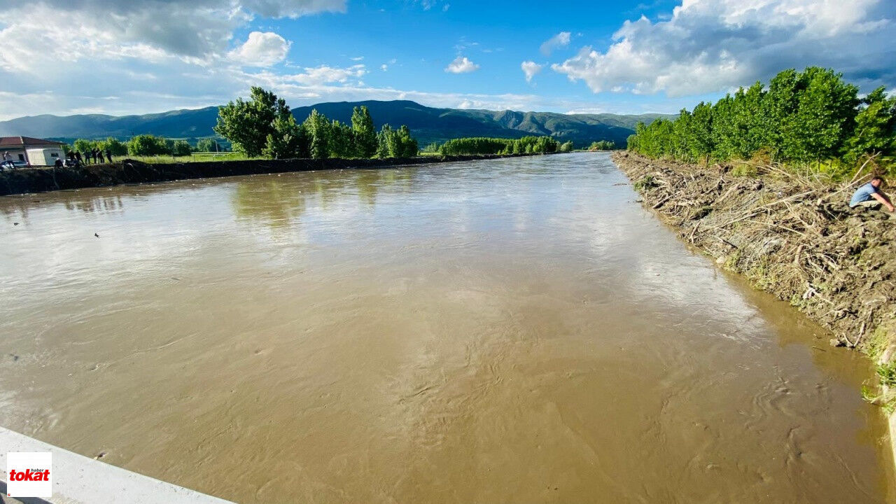 Tokat Turhal Yolu Su Köprü Seviyesine Ulaştı5